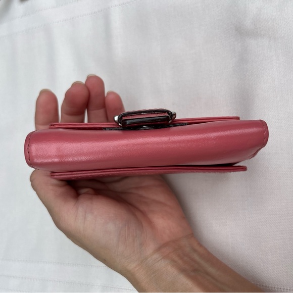 Vintage Coach Soho Wallet with Buckle in Pink Leather - Picture 5 of 15